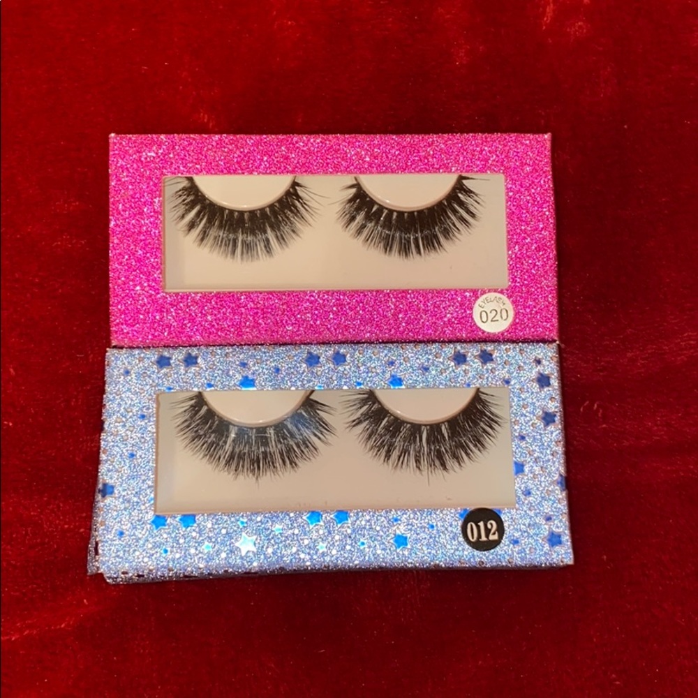 Set of two pairs of false eyelashes